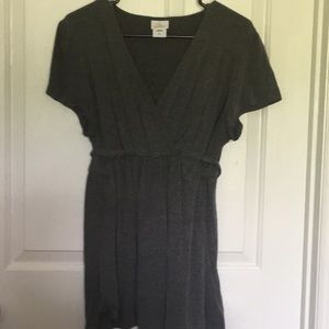 Short sleeve maternity shirt.